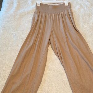 Linen High-Waisted Pants